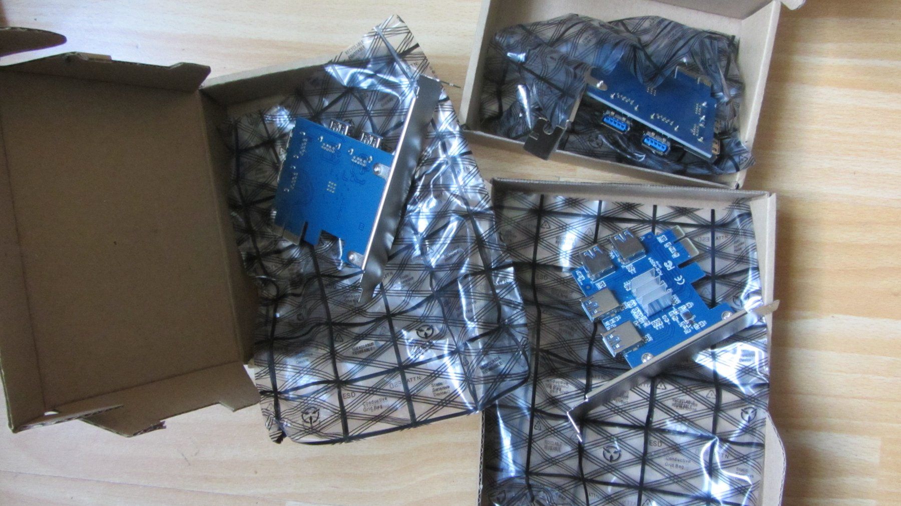 Lecteurs & Adaptateurs: PCI-E USB3 – Neuf avec emballage d'origine à Zürich par bigboss