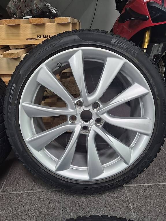 Pneus & Kompletträder: Roues Hiver Tesla Model 3 – Gebraucht aus Bussigny von NoLimiit 1