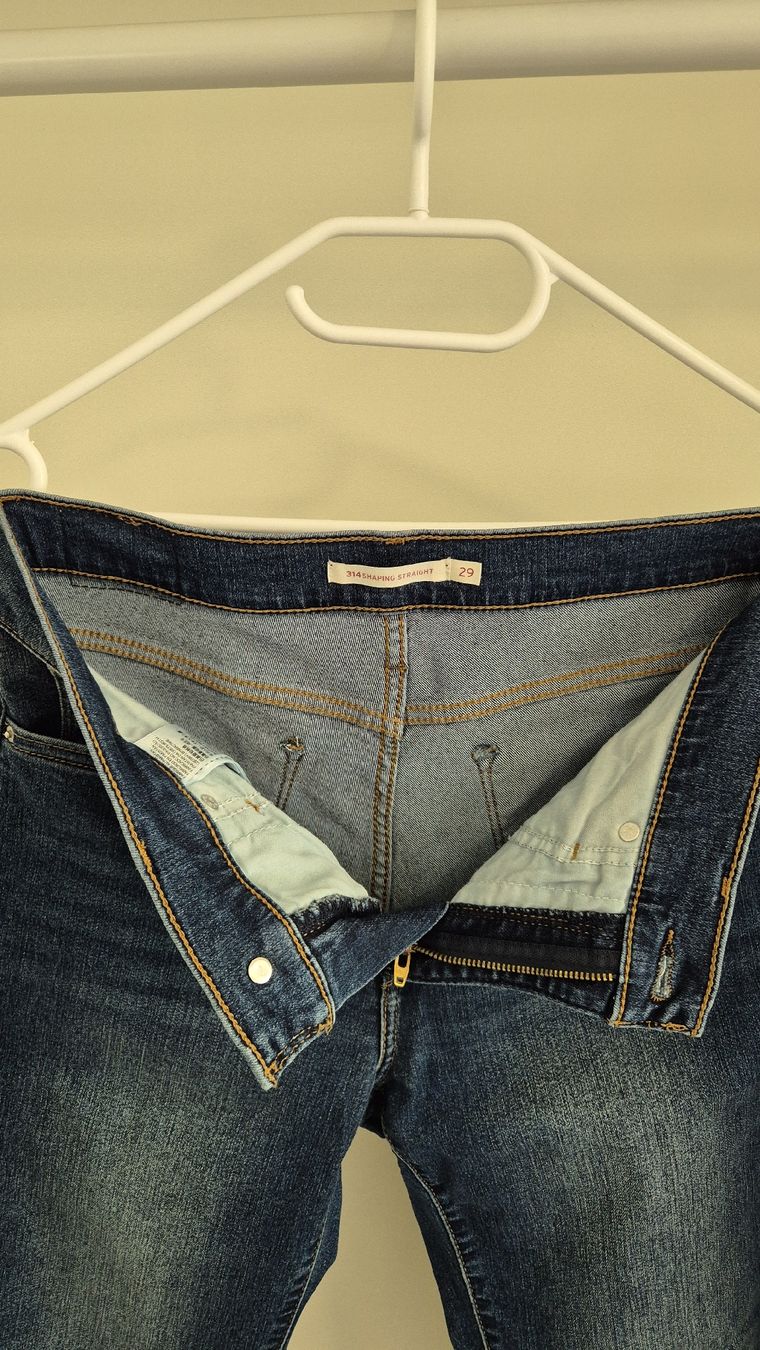 Levi's Jeans: Levi's 314 Shaping Straight Jeans Grösse 29 – Usato da Bonstetten venduto da nahobo 3