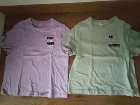 2 T-Shirts Name It Grösse 134/140 in gutem Zustand