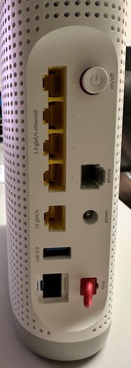 Swisscom Modems & Routeurs: Swisscom Internet-Box 5 Pro pour raccordement fibre optique – Neuf (Voir description) à fribourg par gatoa 1