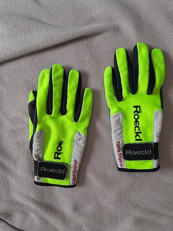 Guanti & manicotti: Velohandschuhe Roeckli gr. 4 – Usato da Ostermundigen venduto da deb1deb1
