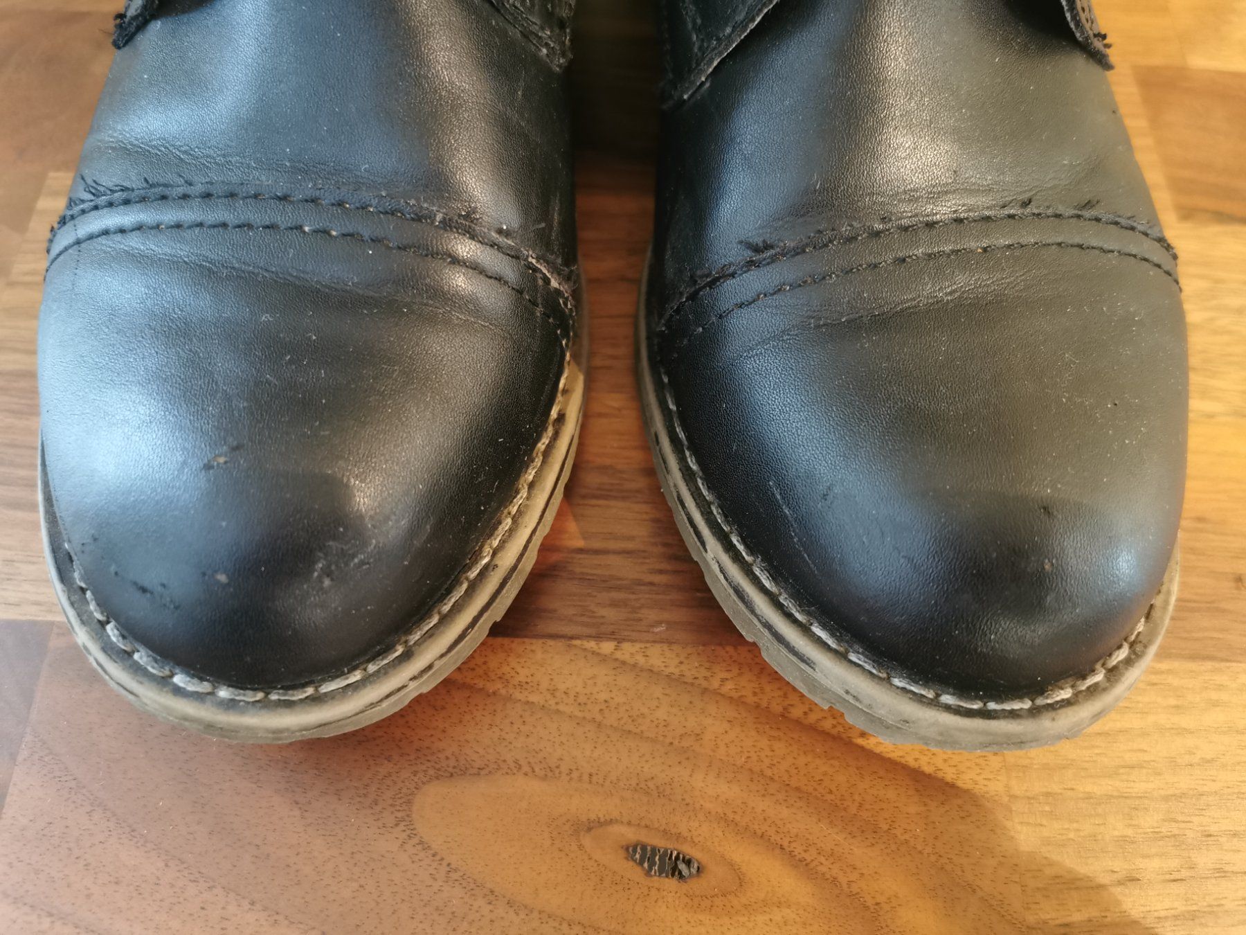Scarpe da donna: Schwarze Stiefeletten / Schnürstiefel Gr. 37 – Usato da Boniswil venduto da Totomat-Lady 6