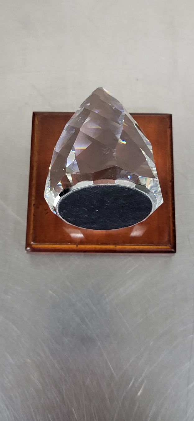 Swarovski Figuren: Swarovski Kristall-Pyramide Briefbeschwerer – Neu (gemäss Beschreibung) aus Zürich von timbuktu03 3