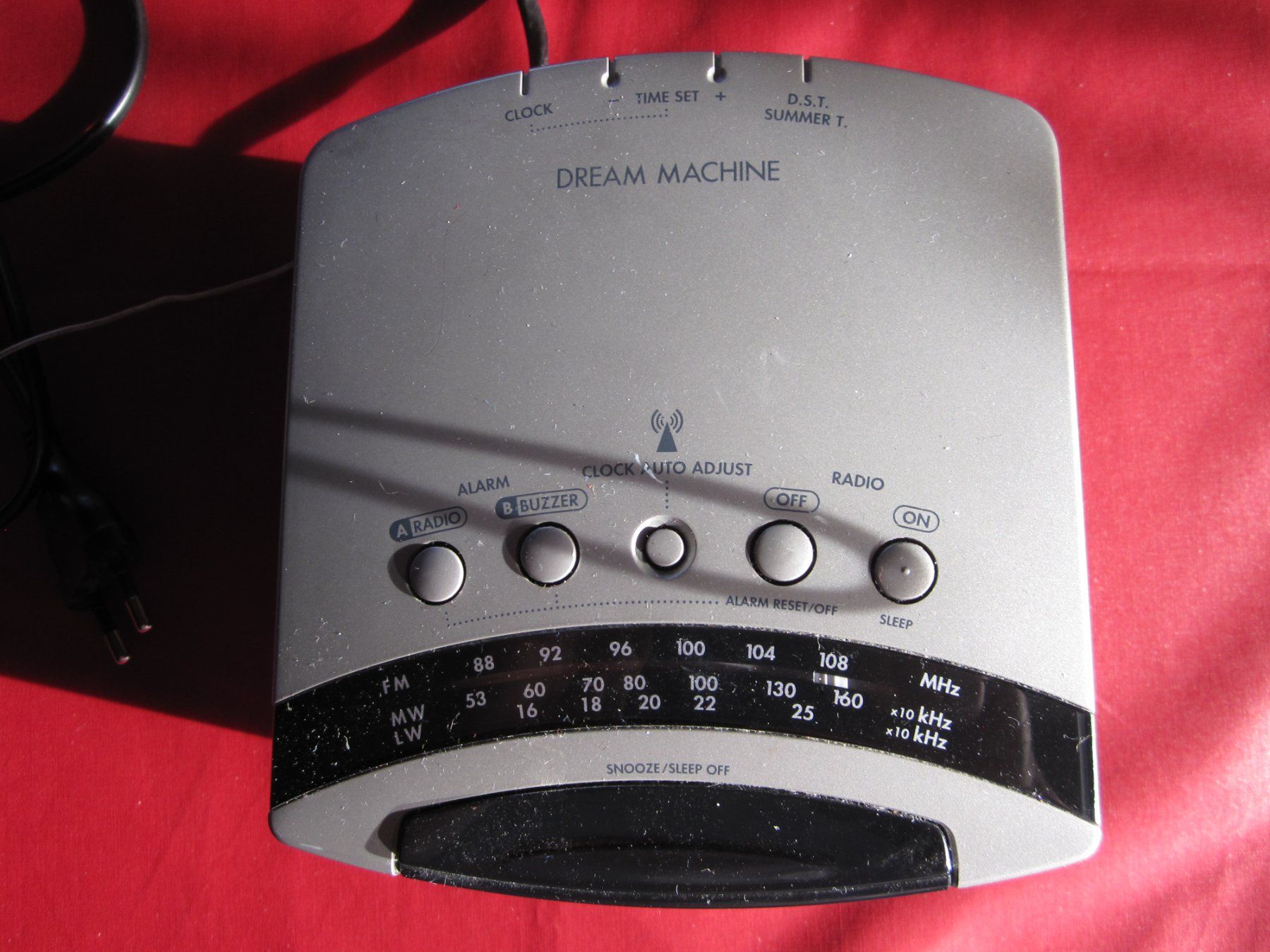 Sony Radio: Radio Wecker Sony Dream Machine mit Funk – Usato da Binningen venduto da fel_8mgn 2