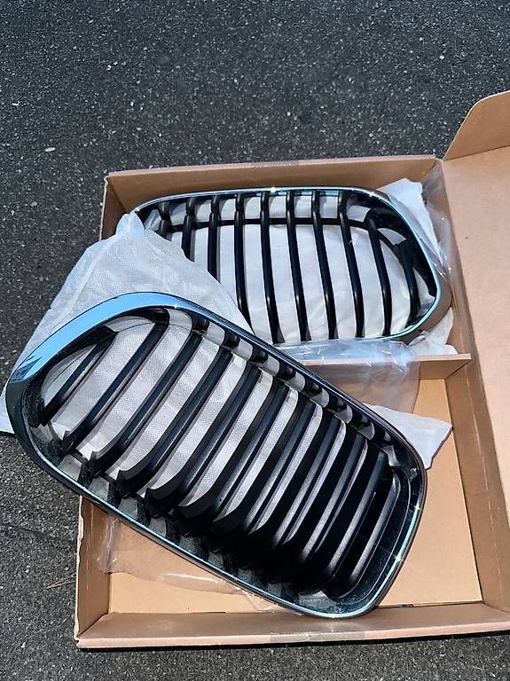 BMW Alle Autoersatzteile: BMW 3 Series E90/E91chrom Nieren Front Gitter Kühlergrill – Neu (gemäss Beschreibung) aus Zürich von Attila_ZH 1