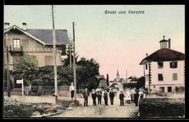 AK Kerzers, Straßenpartie mit Gasthof zur Krone, Kirche