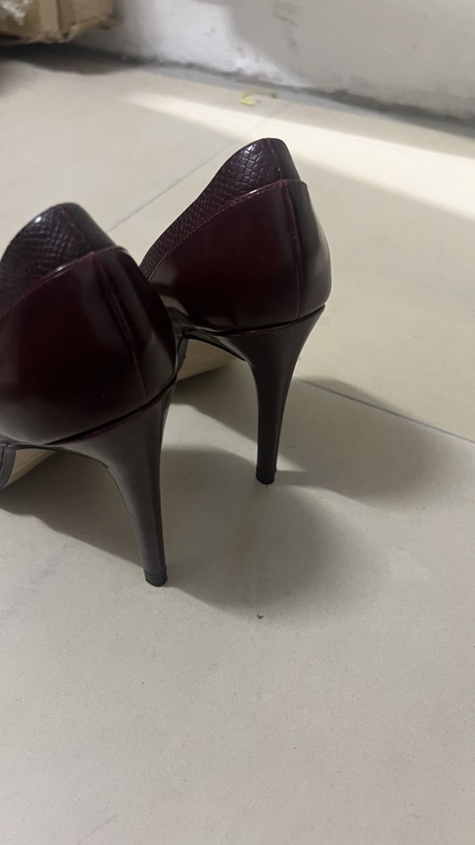 Zara Scarpe da donna: High Heels Leder – Usato da Bretzwil venduto da .Schoggi. 1