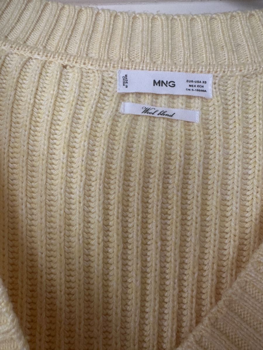Mango Pullover & Sweatshirts: Pullover/ Sweater – Gebraucht aus Uetikon am See von Lorella.v 1
