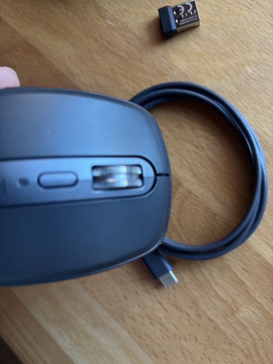 Logitech Maus: Logitech MX Anywhere 3 Maus mit USB Empfänger  – Gebraucht aus Zürich von Tabledance 3