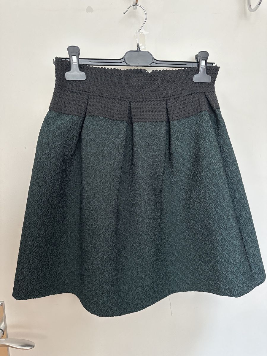 Kookai Röcke: Jupe Kookai taille 38 jacquard vert – Gebraucht aus lausanne von Bigmama777