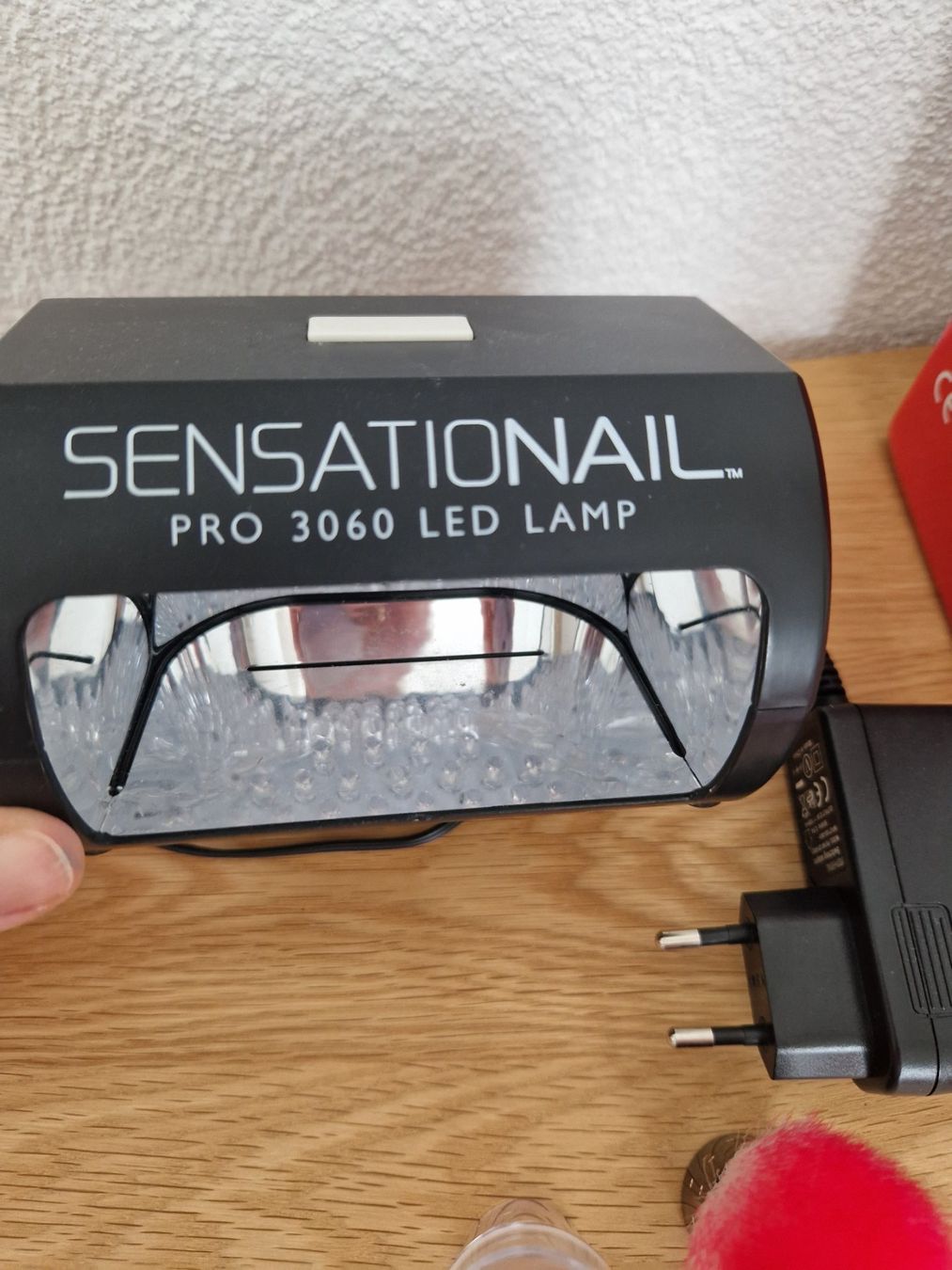 Lampade: UV Nagellack Set mit LED Lampe, neuwertig! – Nuovo (secondo la descrizione) da Erlinsbach SO venduto da ULIKH 7