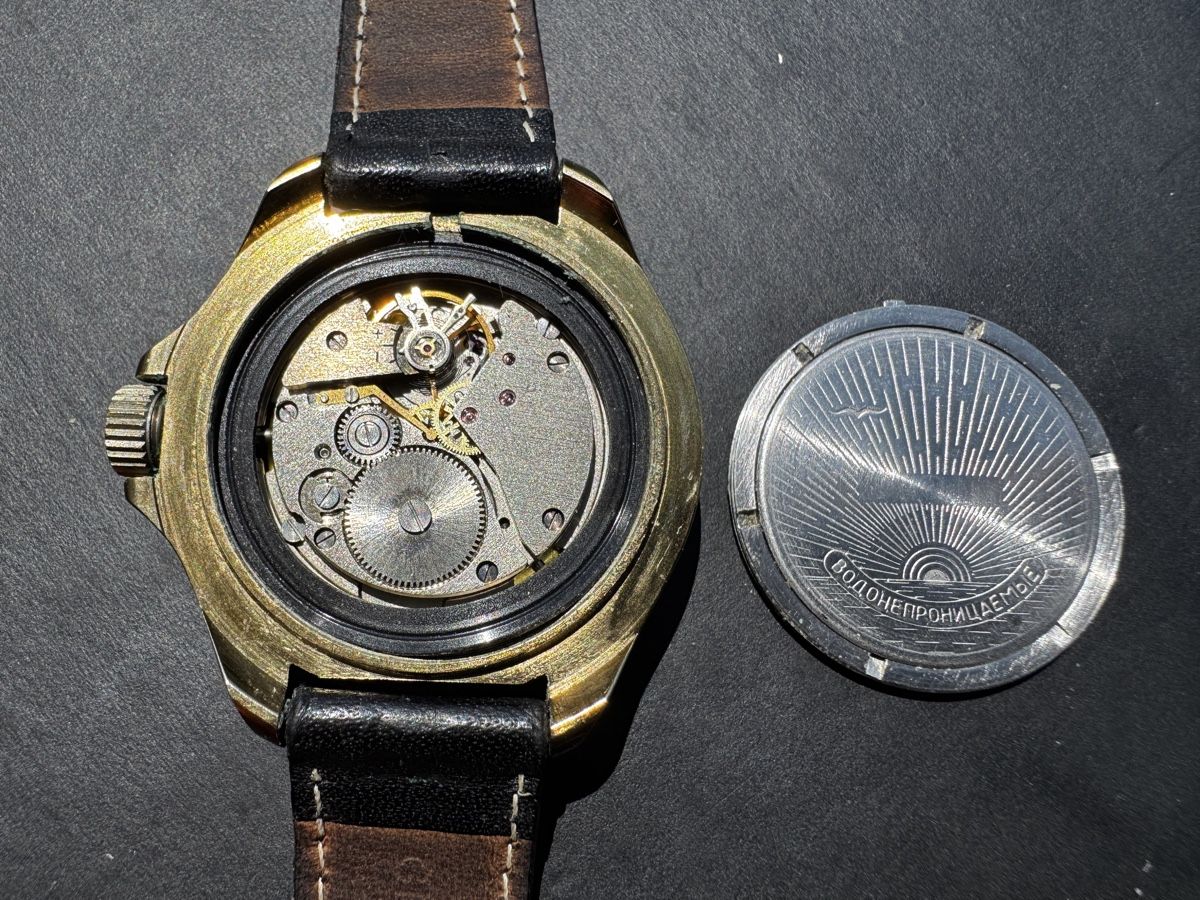 Vostok Orologi: Vintage Vostok - Submarine Design – Usato da Zollikofen venduto da Comcast 9