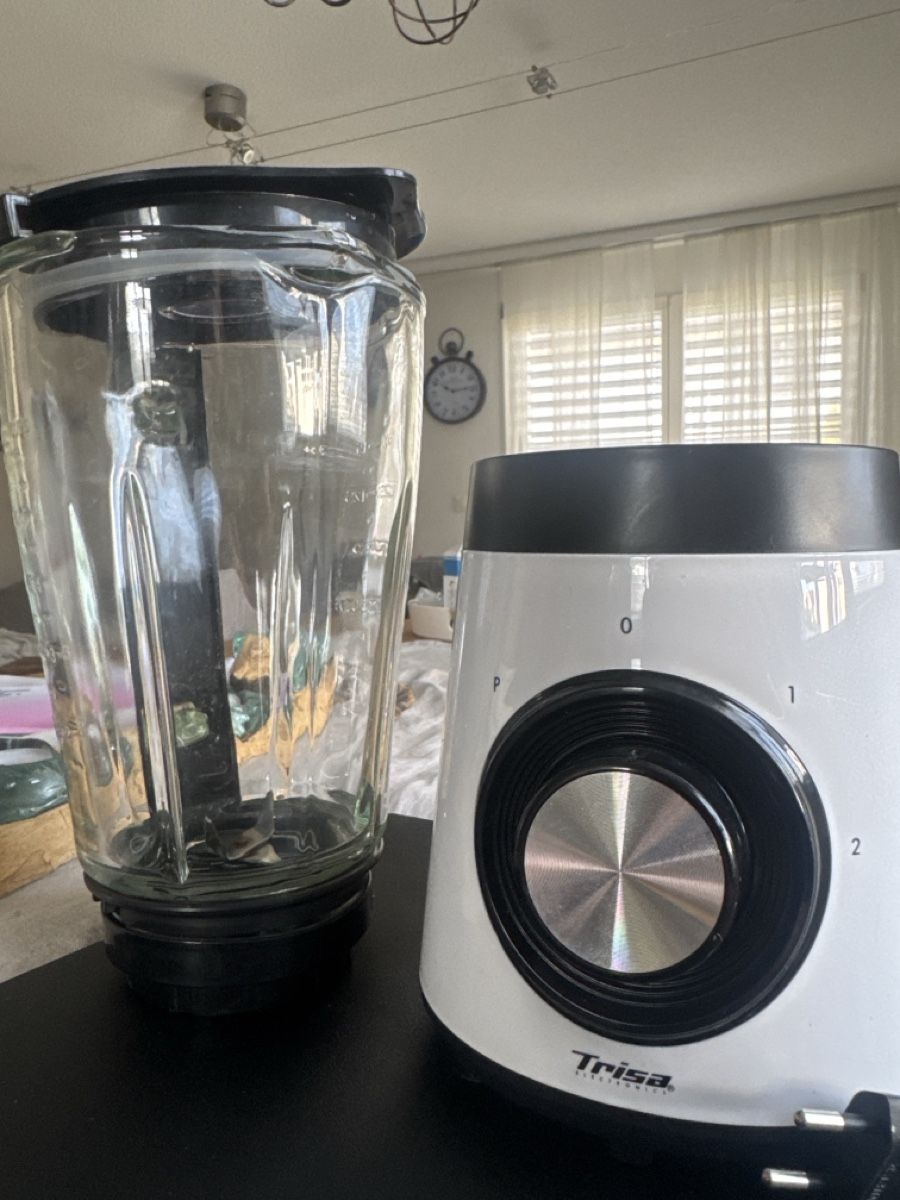 Trisa Elettrodomestici da cucina: Standmixer Trisa mit Glasbehälter weiss  – Nuovo (secondo la descrizione) da Kloten venduto da cigiro