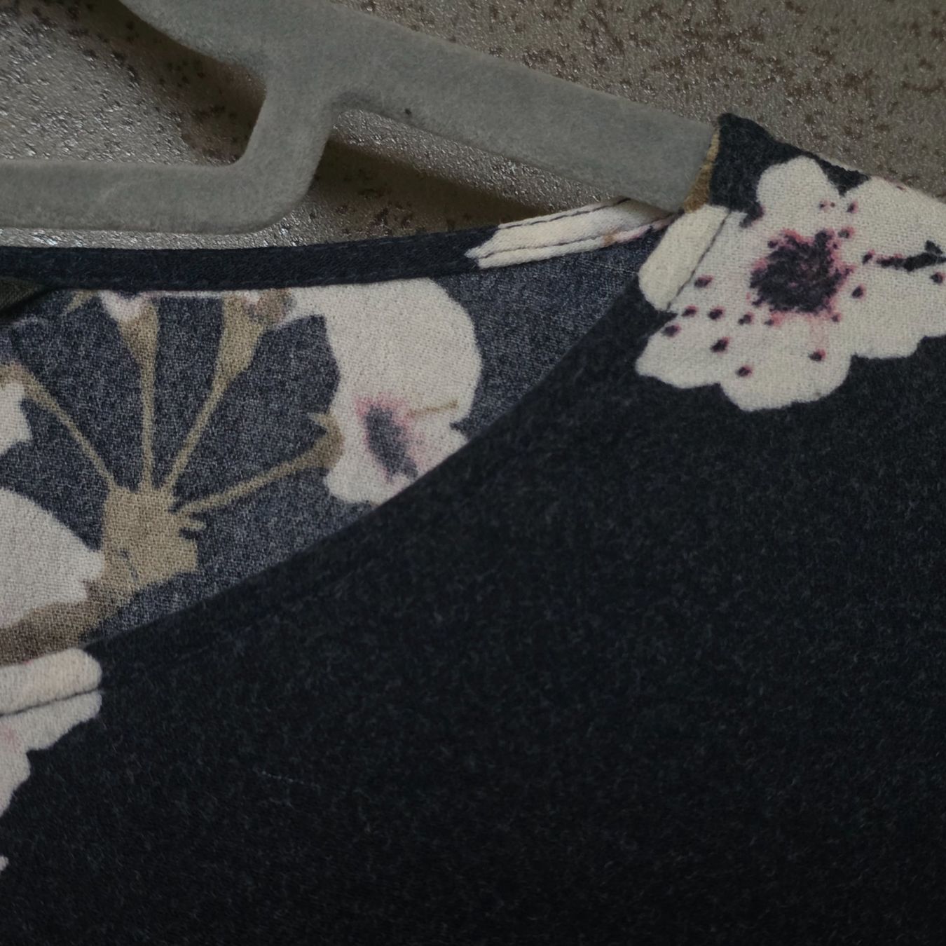 Vero Moda Blusen: 🐸 VERO MODA BLUSE VISKOSE – Gebraucht aus Môtier (Vully) von Frogs 4