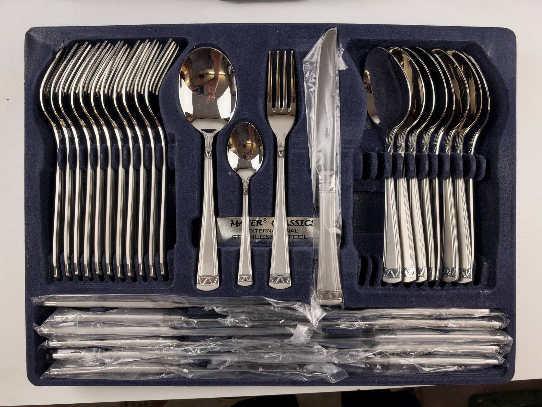 Solingen Bestecksets: Mayer Classics Solingen Besteckset 67 teilig – Gebraucht aus Basel von IRMAundFRED