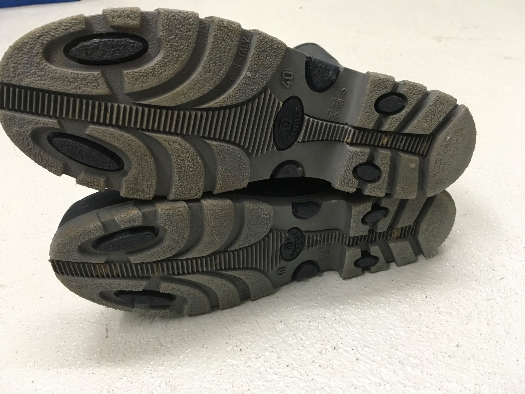 Scarpe da uomo: Gummistiefel Grösse 40 – Usato da Waltenschwil venduto da MeKo8 1