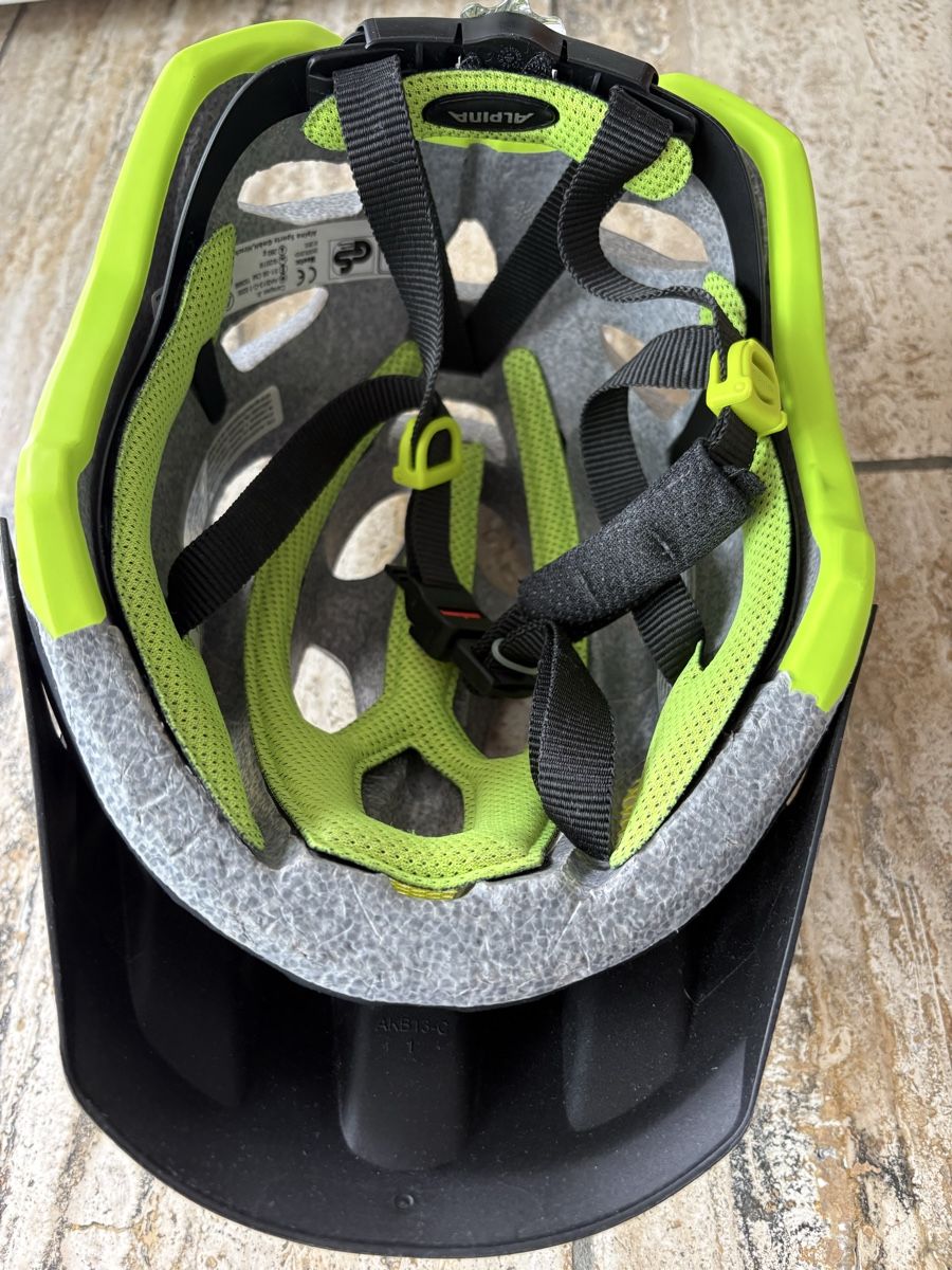 Alpina Caschi: Alpina Velohelm Junior 51-56cm – Usato da Nürensdorf venduto da Yellowstone09 5