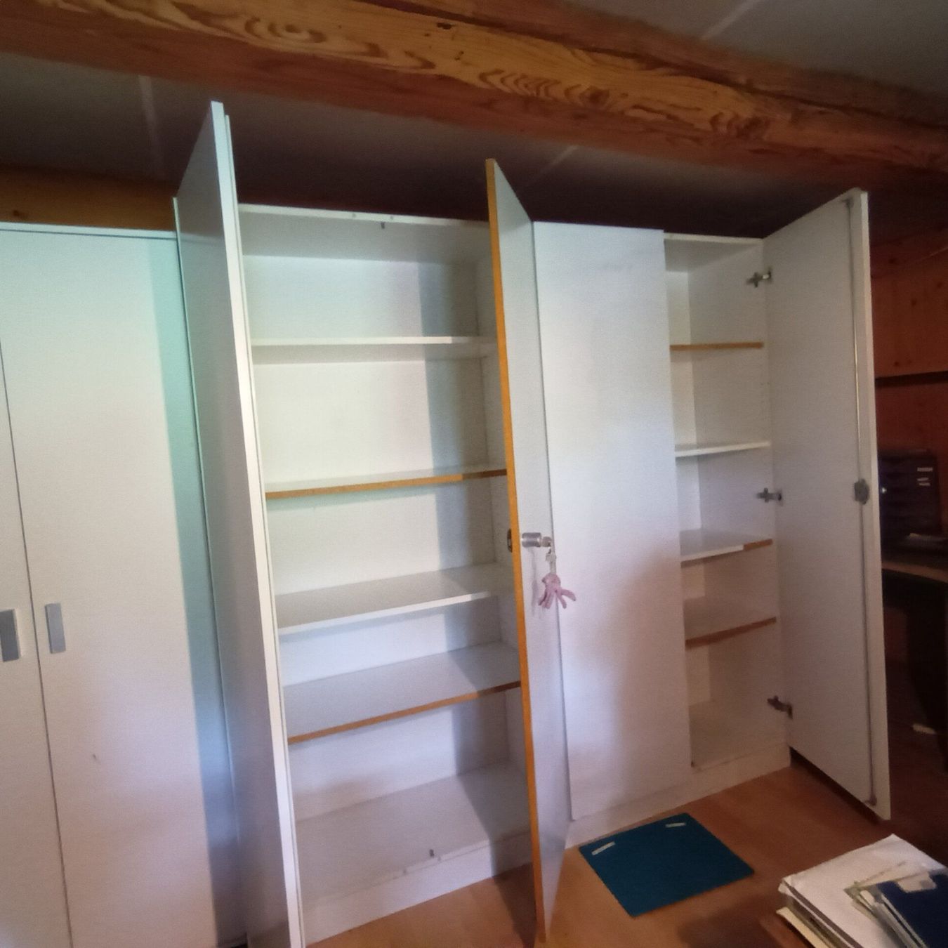 Armoires: Schrank – D'occasion à Ferenbalm par M3206N 1