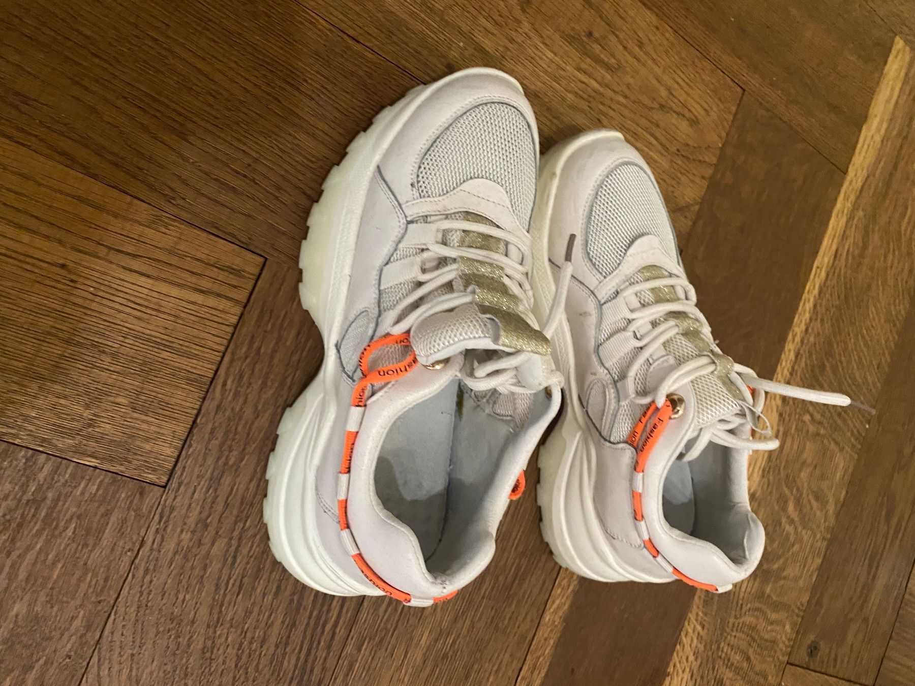 Scarpe da donna: Trendy Sneaker Gr. 37. – Nuovo (secondo la descrizione) da Zürich venduto da ana_7wny 1