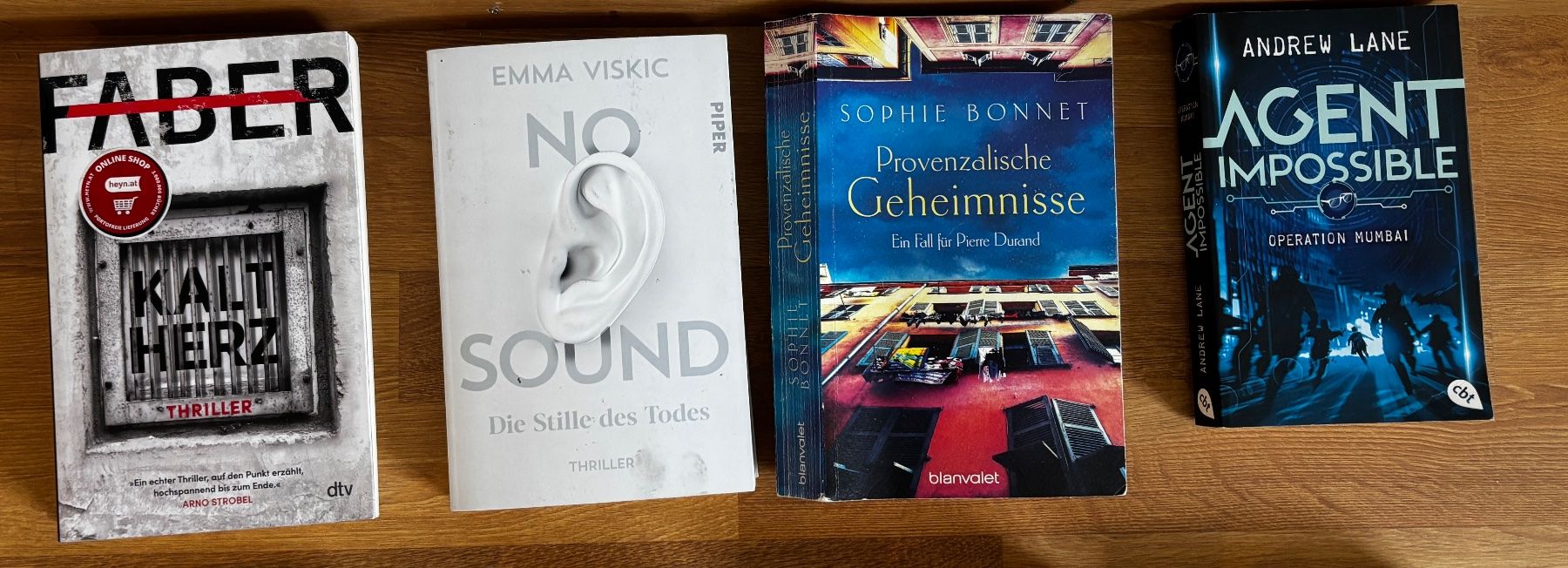 Libri: Bücherpaket/ 12 Krimis/ Thriller – Usato da Basel venduto da NellyBotti 1