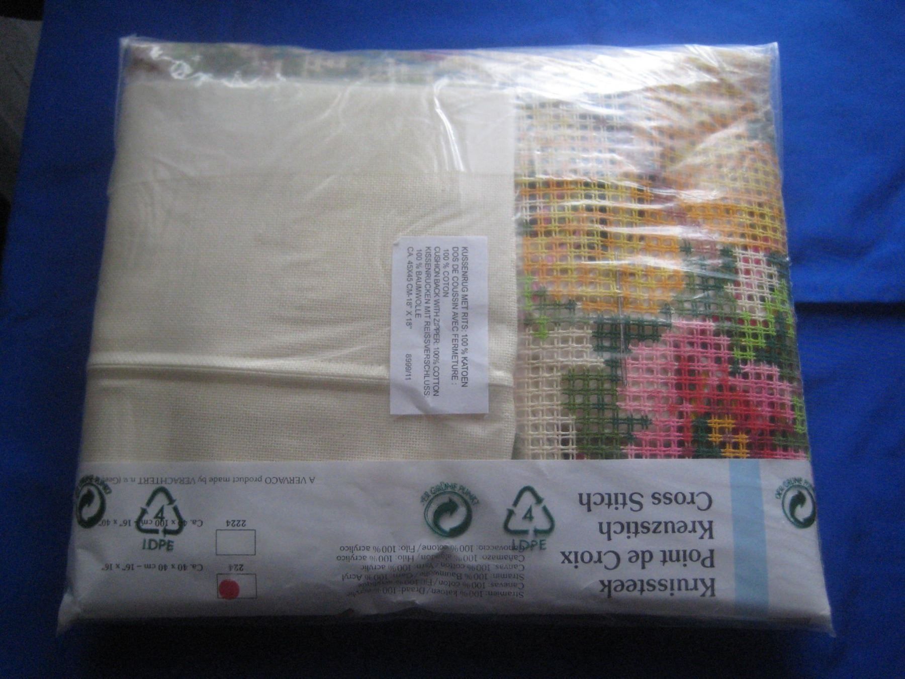 Coussins: STICK KISSEN – Neuf avec emballage d'origine à Uster par flocke1 1