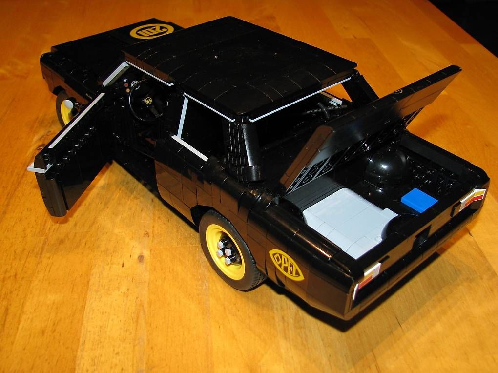 Cobi Kit di costruzioni: Cobi Opel Rekord "schwarze Witwe" – Usato da Wangen b. Olten venduto da Binggeli4 2