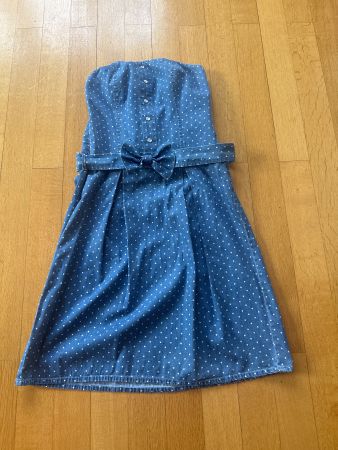 Schönes Denim Kleid gepunktet Grösse XS