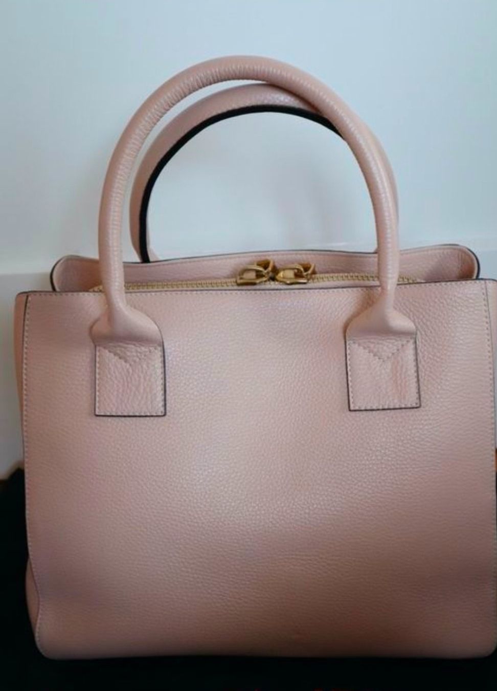 Valentino Taschen für Damen: Wunderschöne Valentino Handasche – Gebraucht aus Schlieren von ela_x7qh 1