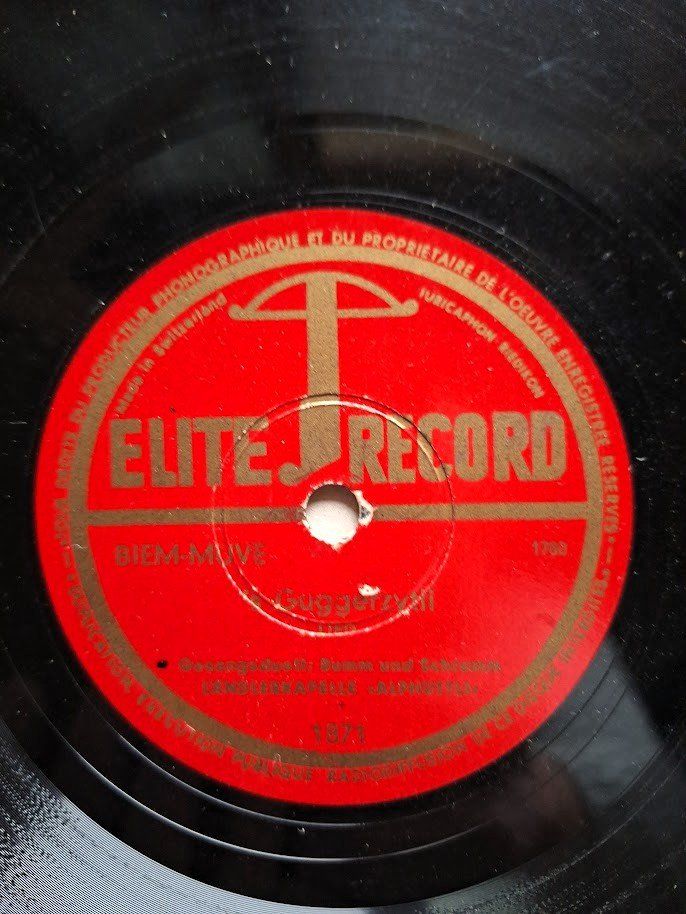 Schallplatten: 7 alte Langspielplatten mit Original Coover ca. 1945-1950 – Gebraucht aus Alpnach Dorf von MZ001 7
