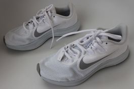 Baskets NIKE Downshifter   t.35.5   NEU!