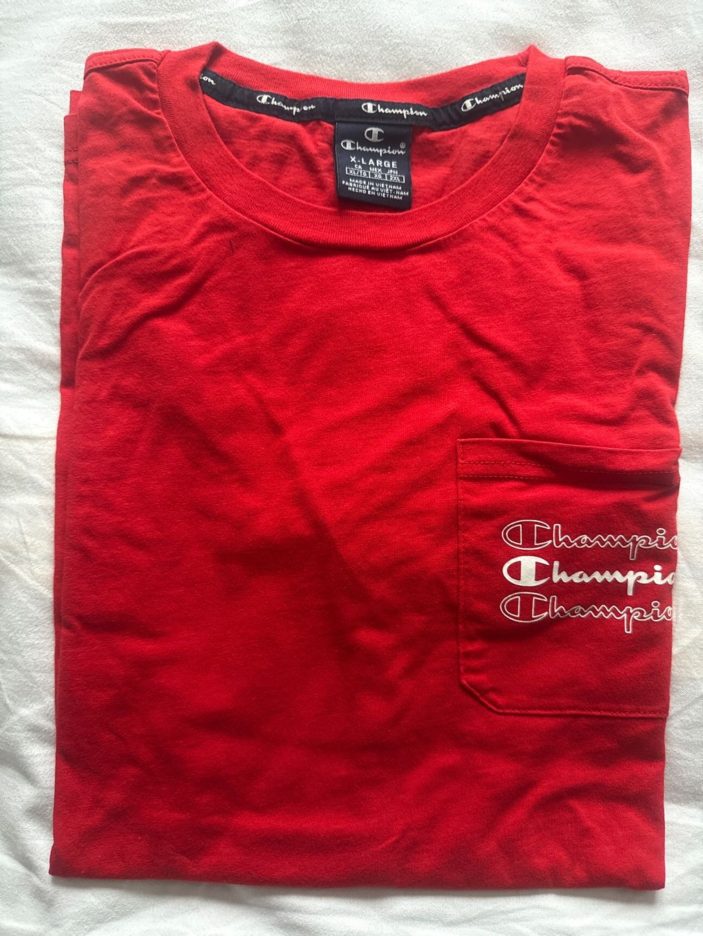 Champion T-shirt: T-Shirt Champion XL – Usato da Wald zh venduto da 72Marcel