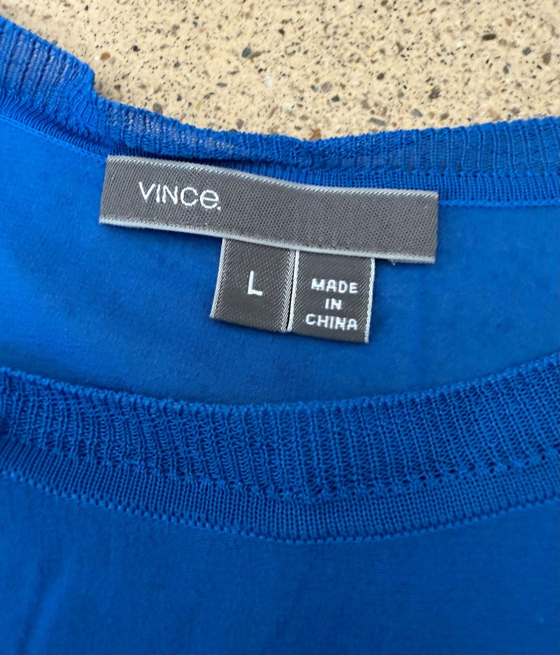 Tops: VINCE Seidentop 💙 – D'occasion à zürich par vintage12 8
