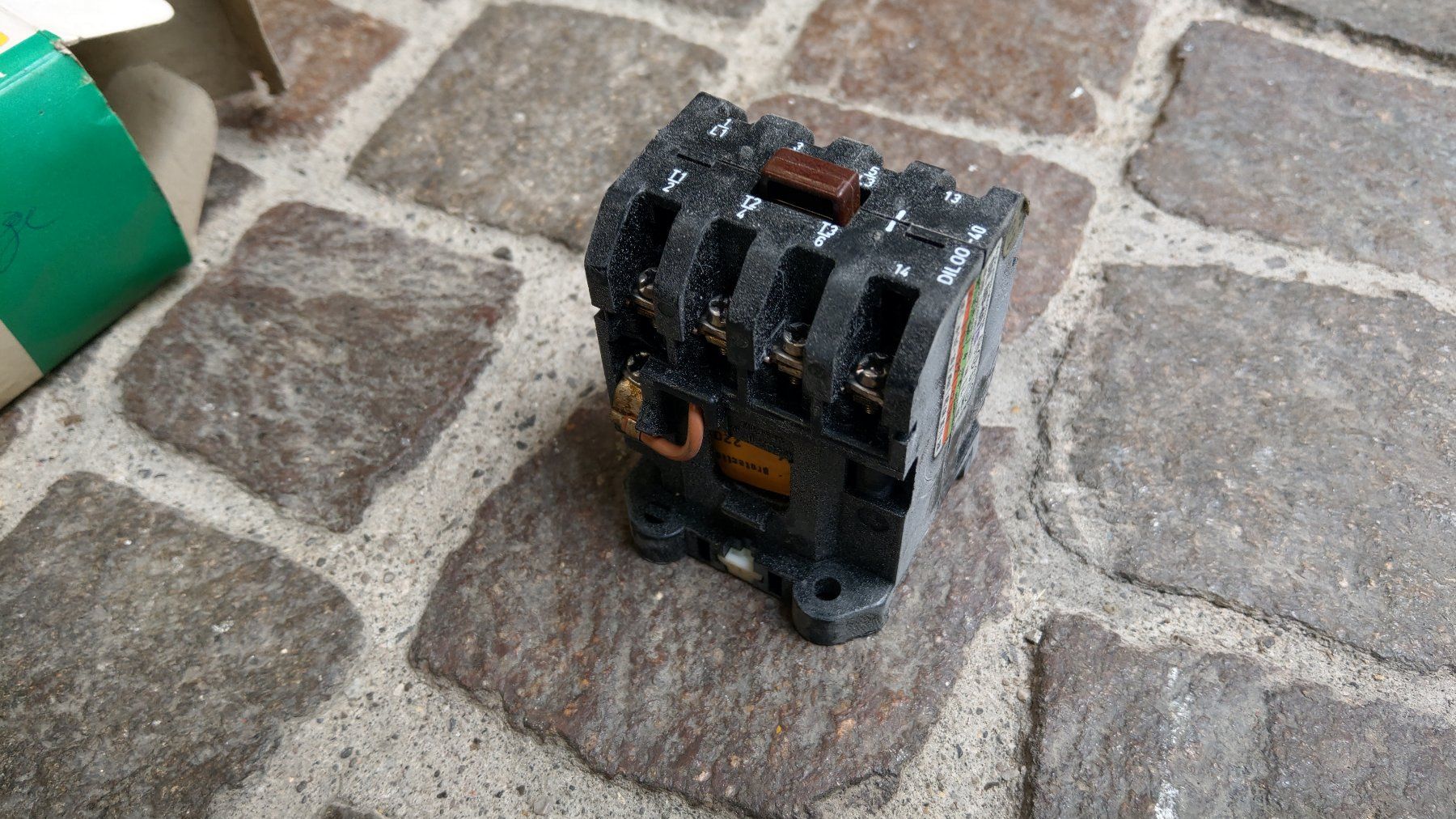 Componenti elettronici: Universal Schütz - Relais – Usato da Bern venduto da ksliqbe 1