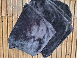 schwarze Kuscheldecke 150x220cm