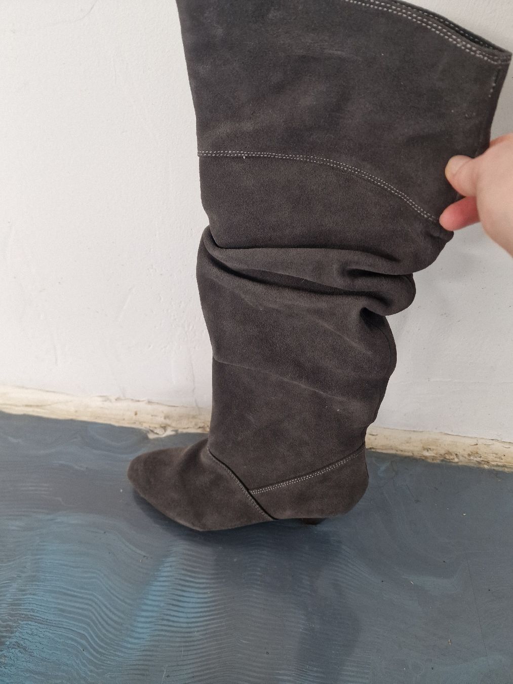 Victoria's Secret Damenschuhe: Victoria's Secret Stiefel – Gebraucht aus Oberbipp von tori17 1