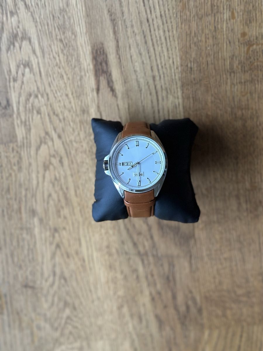 Hugo Boss Orologi: Hugo Boss Herrenuhr mit Lederarmband – Usato da Basel venduto da FatmaCan52 6