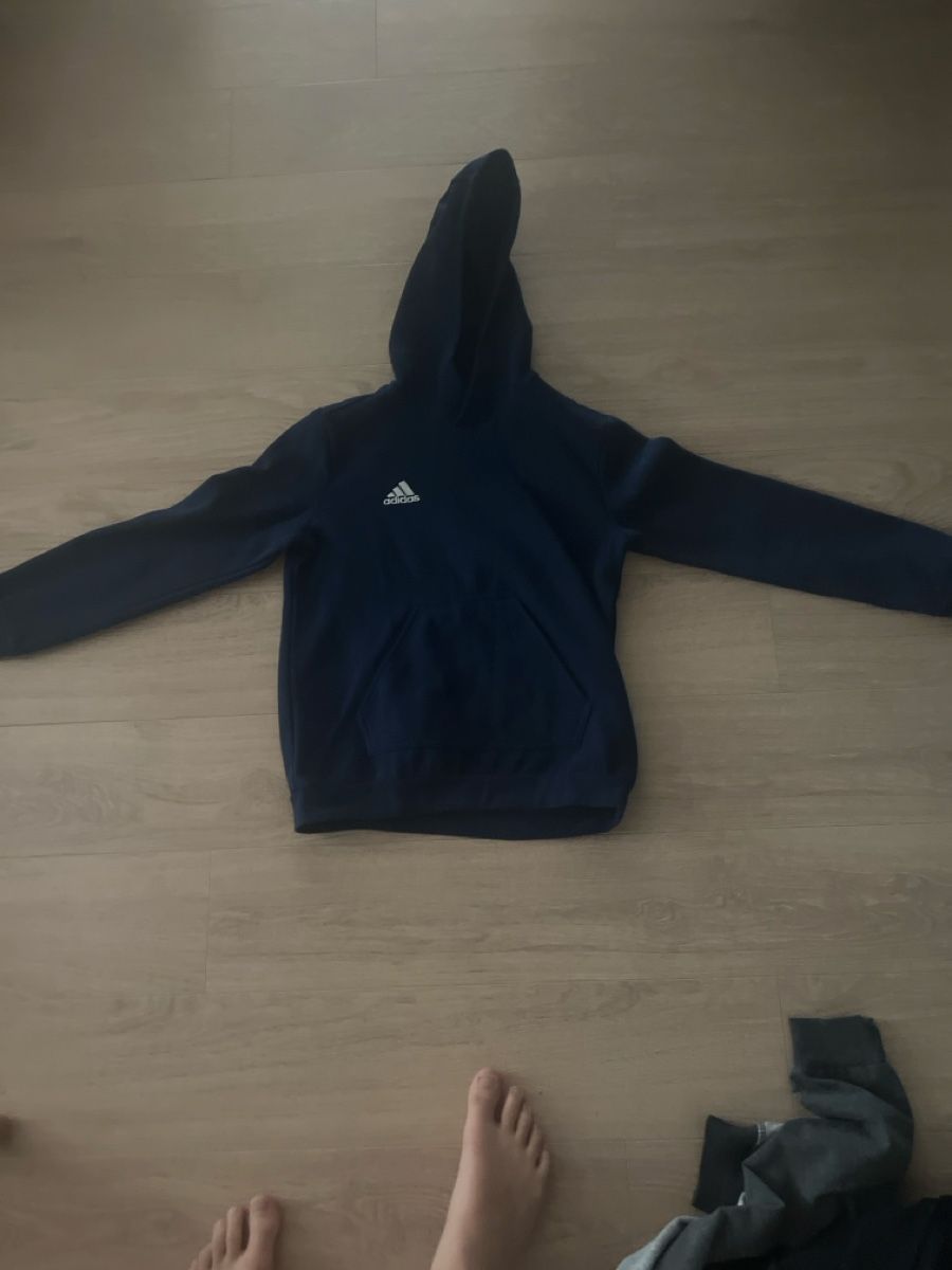 Pullover & Sweatshirts: 3 Hoodies gebraucht Grösse 134/140 – Gebraucht aus Nürensdorf von Coilspike 1