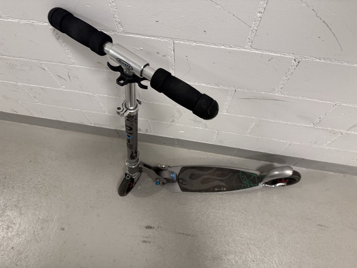 Micro Kickboard: Micro Roller klappbar silber gebraucht – Usato da Grafstal venduto da Tschibo2 2