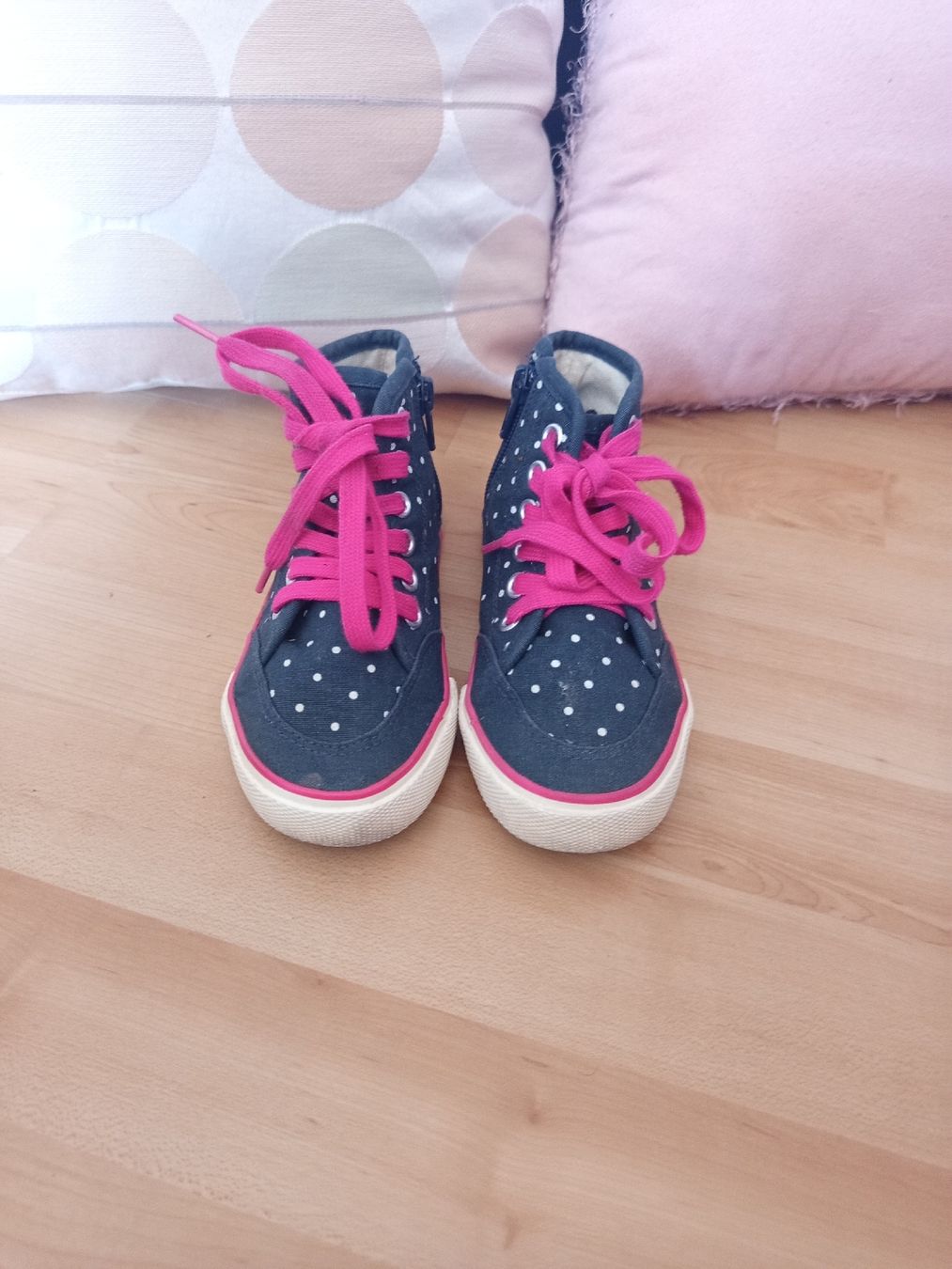 Schuhe für Mädchen: DooDogs Sneakers Grösse 29  – Gebraucht aus Nidau von mka_mzd7 1