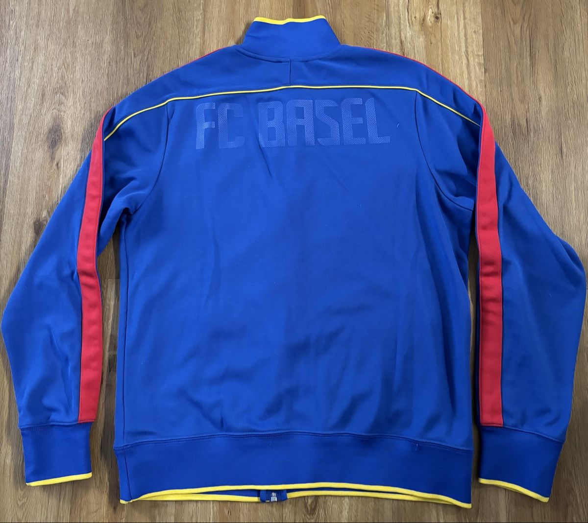 Nike Jacken: FC Basel Trainerjacke Saison 2011/2012 – Gebraucht aus Itingen von Julev 1