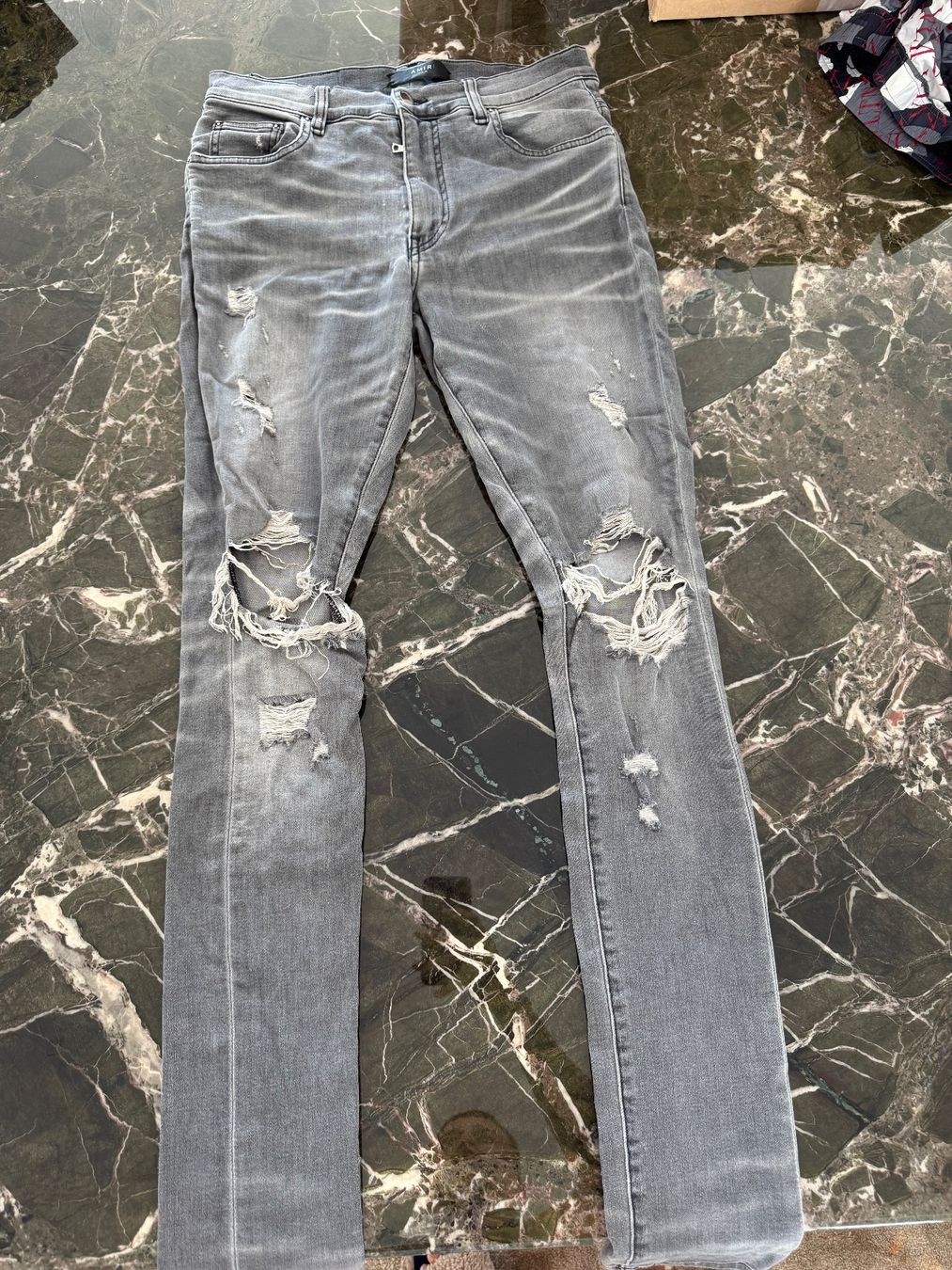 Amiri Jeans: Jeans slim Amiri – Usato da Genève venduto da kil_bxc8