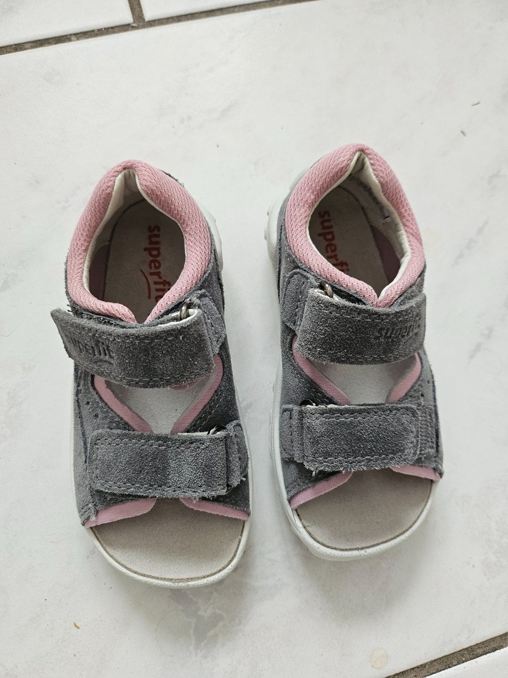 Superfit Scarpe per ragazze: Superfit Sandalen Grösse 24 – Nuovo (secondo la descrizione) da Kefikon TG venduto da Livline