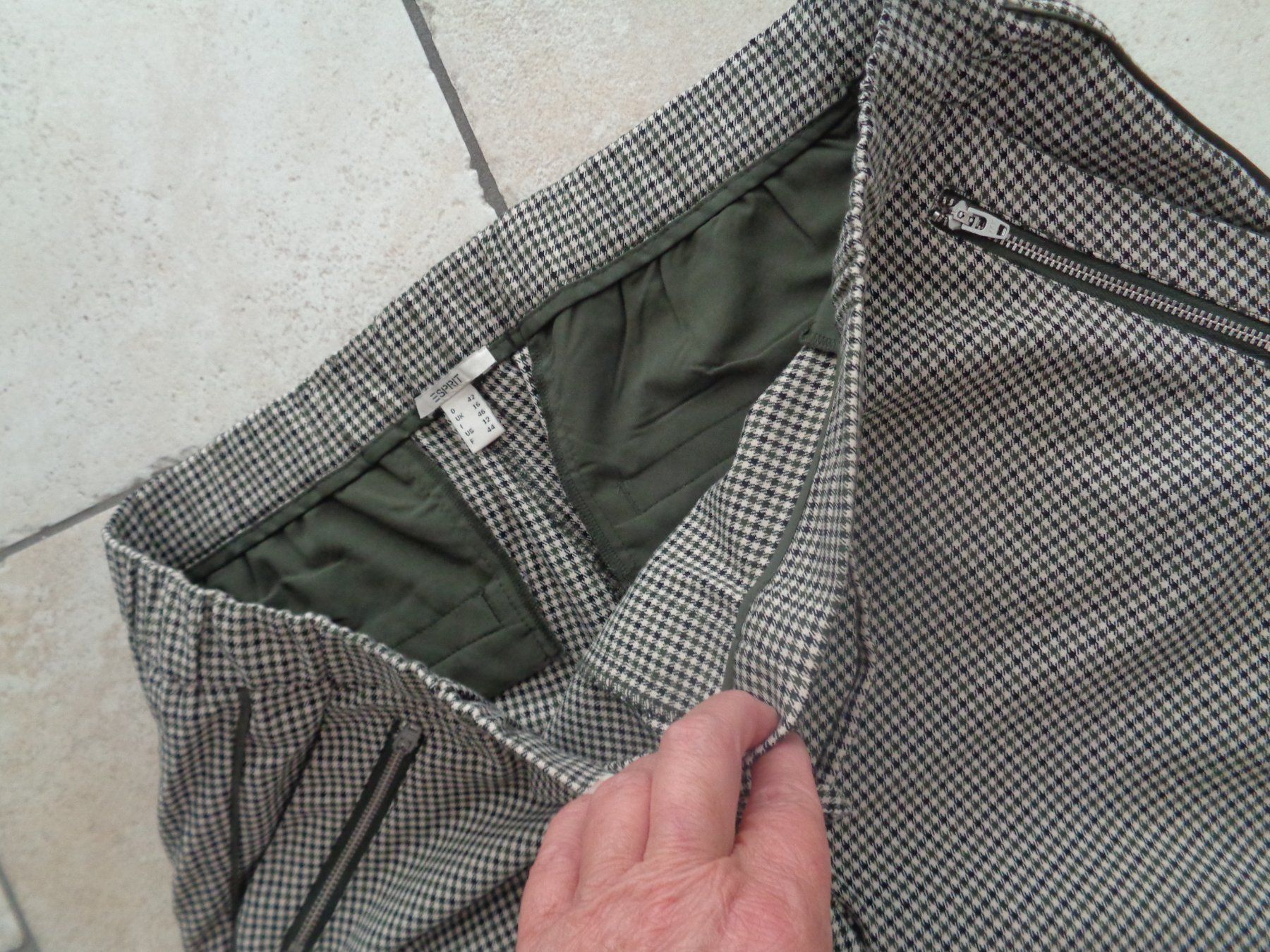 Esprit Hosen: Hose  Esprit  Grösse 42 – Gebraucht aus Kreuzlingen von Robi-2003 2