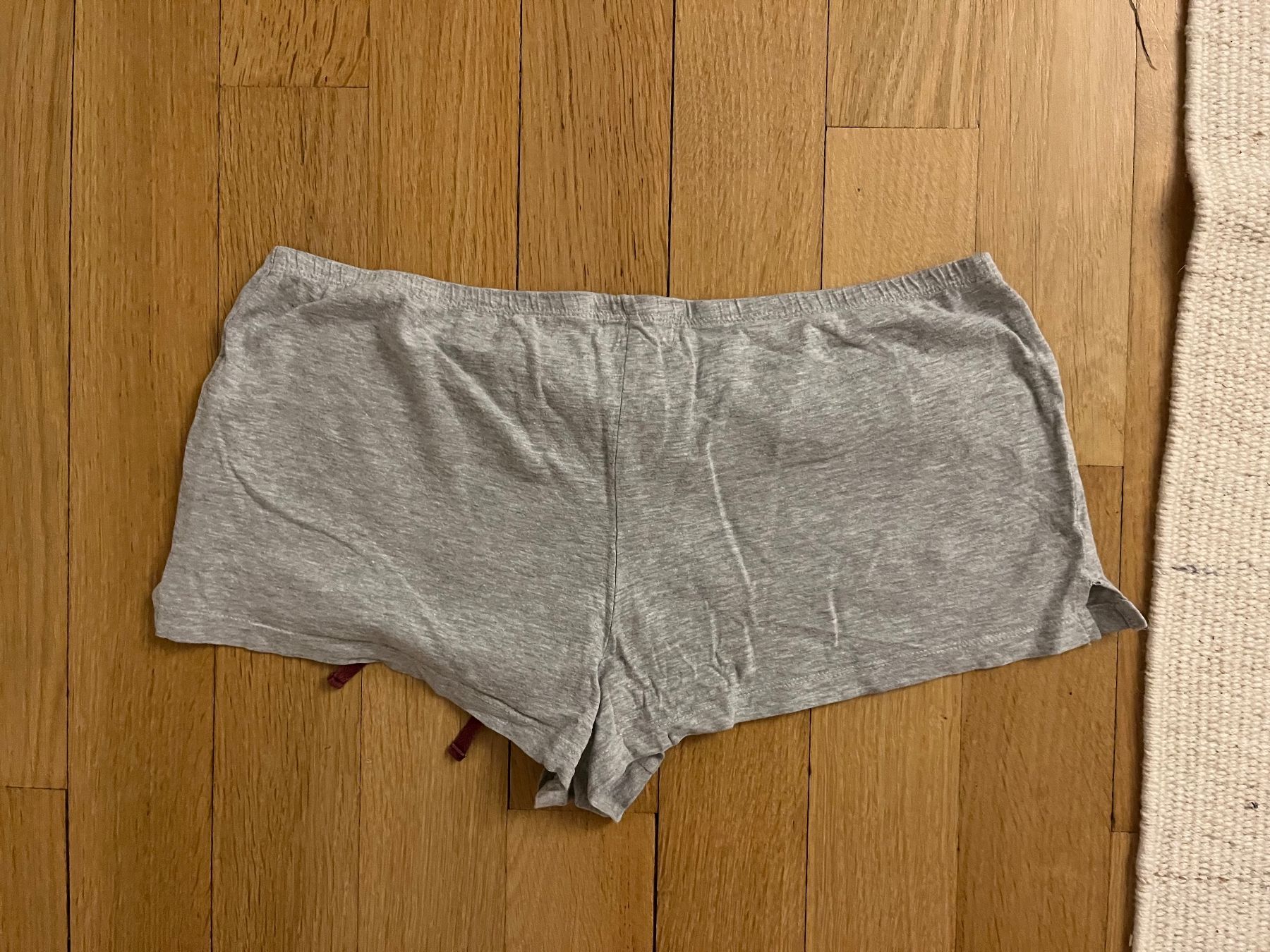 Pantaloni: Schlaf-Shorts grau – Usato da Rüti ZH venduto da sar_9gnw 1