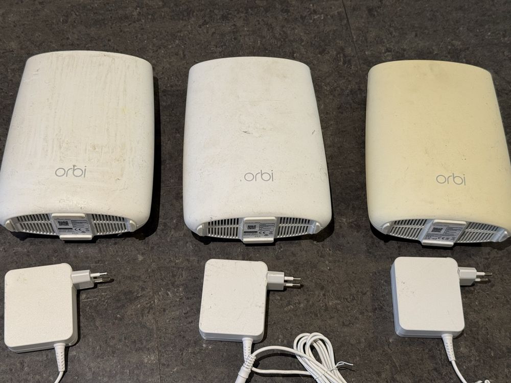 Netgear Orbi RBR50 Router and RBS50 Satellite System Set (Gebraucht) in ...