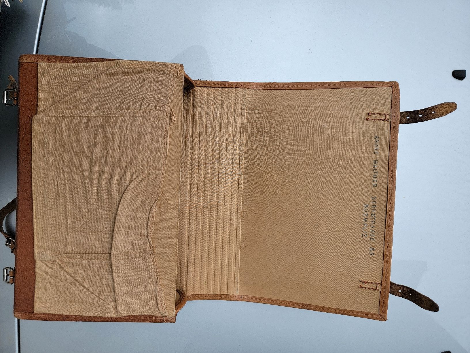 Kindertaschen: Schulranzen guter Zustand, Robbenfell – Gebraucht aus Sils im Domleschg von platin01 4