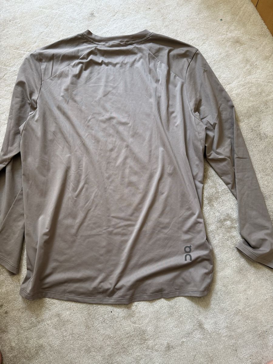 On T-shirts: On Longsleeve (L) – D'occasion à Bern par Laufsport3000 4