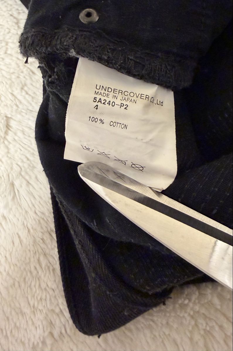 Jeans: Undercover Distressed look jeans – Usato da Würenlos venduto da sain11 2