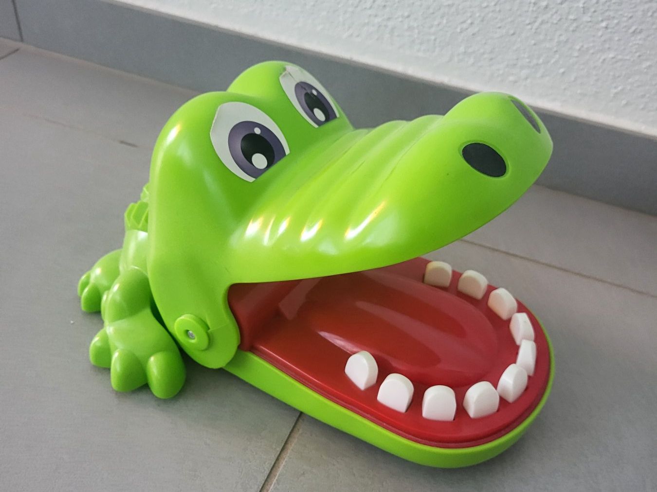 Giochi: Spiel Kinder Krokodil Zähne – Usato da Boswil venduto da i12i 1